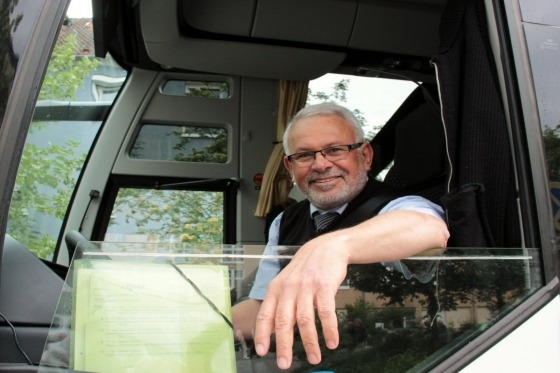 Udrejse fra Sjælland, Jylland og Fyn via Padborg. Rejsen går via Hamburg og Hannover til Rüdesheim, og først på aftenen er vi fremme. Efter indskrivning spiser vi middag i hotellets restaurant